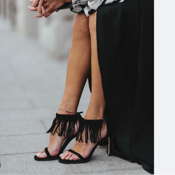 Stuart Weitzman Lovefringe Suede Sandal - size 6.5 - Picture 7 of 9